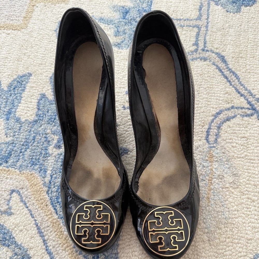 Tory Burch Black Patent Leather Weges with Gold Logo